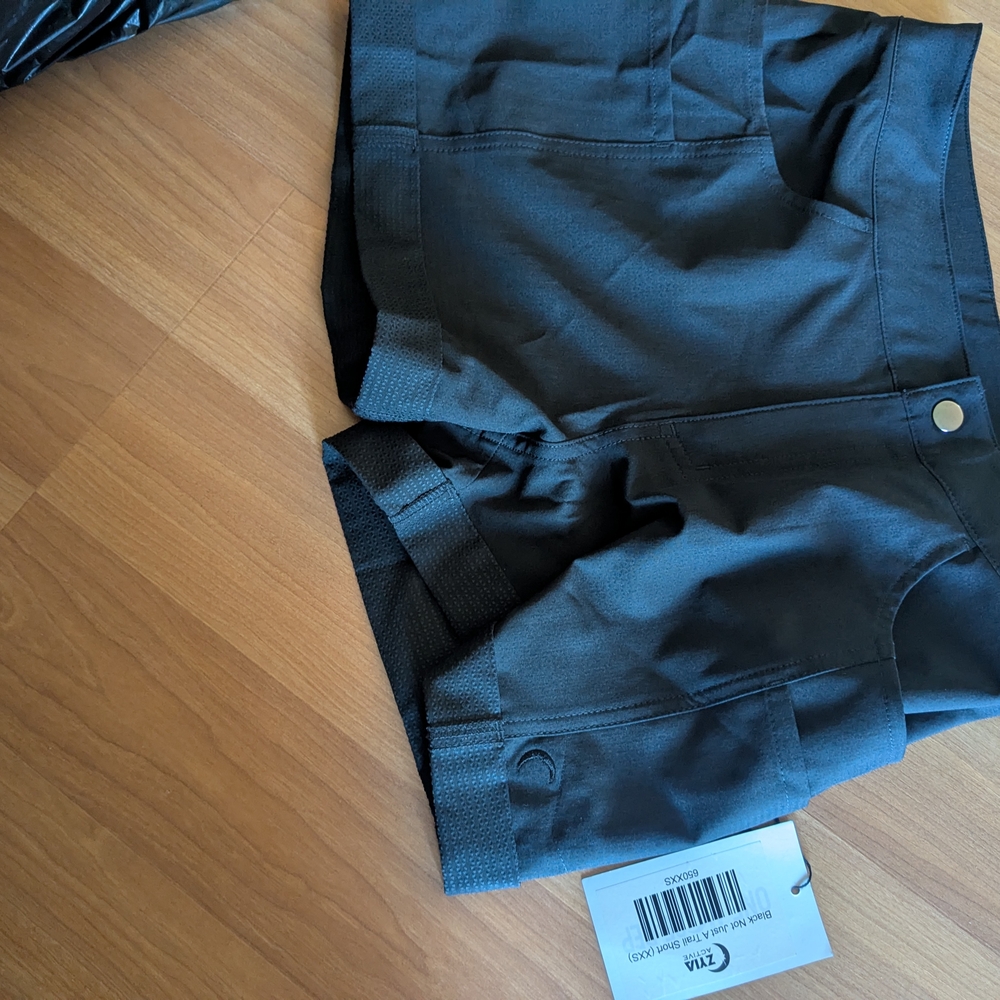 ZIYA Black Athletic Shorts